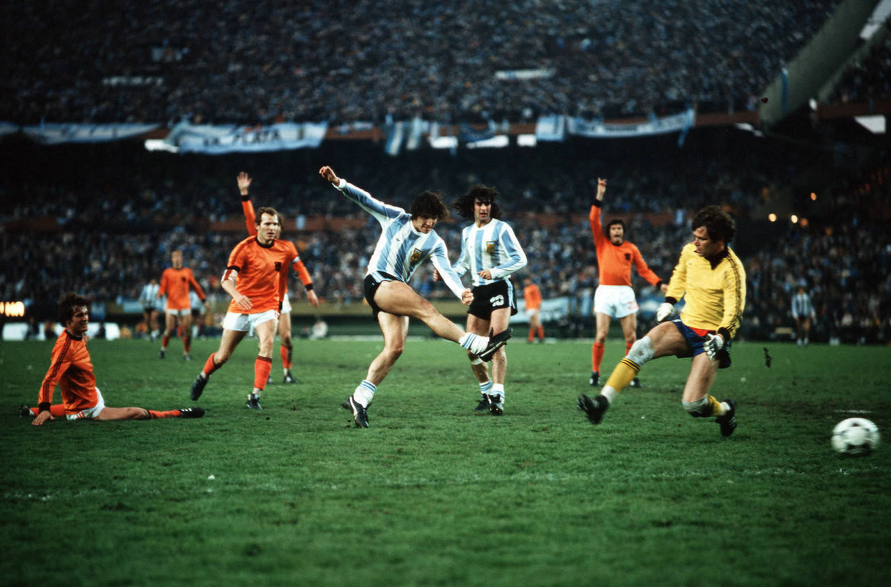 1978年來歷屆世界杯4強:巴西5進4強2奪冠,誰比巴西4強更多?