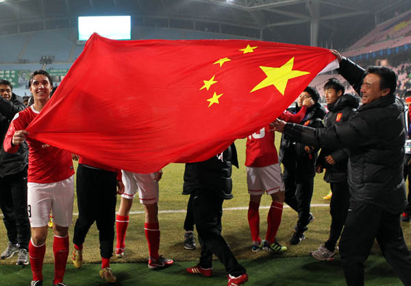 亞冠聯(lián)賽半決賽中,廣州恒大_廣州恒大亞冠首戰(zhàn)大勝全北現(xiàn)代_許家印指示血拼爭(zhēng)光