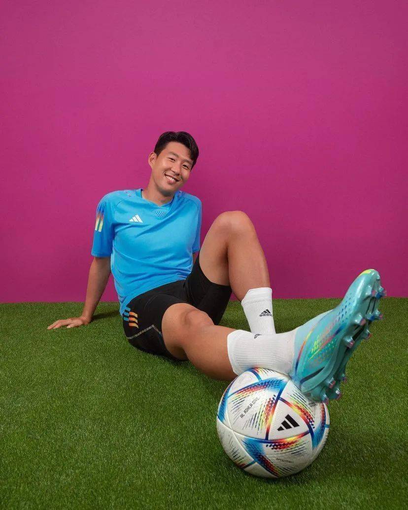 耐克阿迪世界杯歷史_世界杯32支球隊卡塔爾開踢_adidas黃金戰(zhàn)靴梅西最后之旅