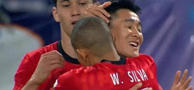 中超積分榜：大連2-3爆冷，北京4-2大勝，海港2-2，成都一騎絕塵