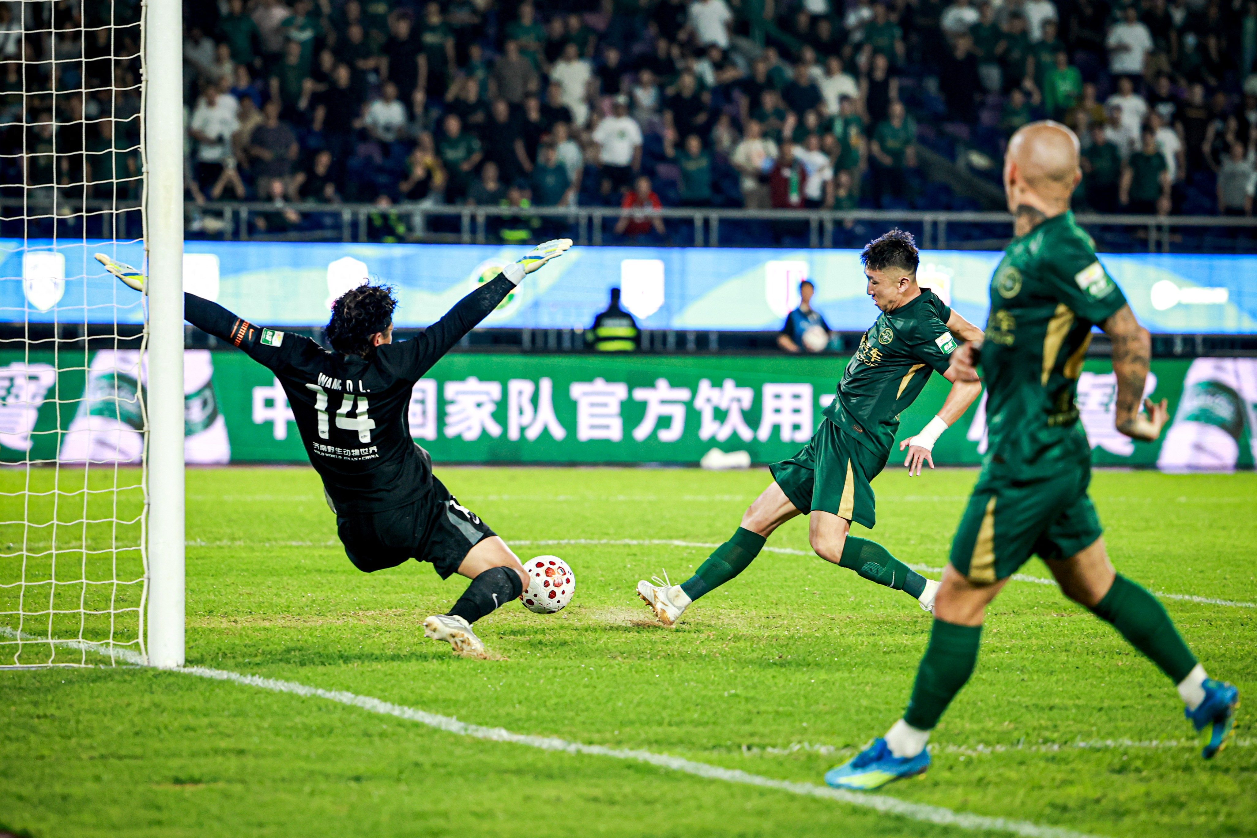中超綜合:成都賽季首敗 申花五輪不勝