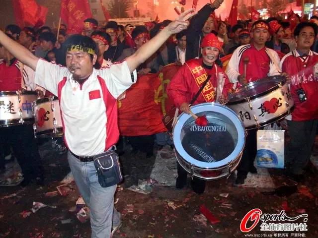 20年前中國男足世界杯出線之夜_于根偉制勝球圓夢_中國男足征戰(zhàn)世界杯歷史