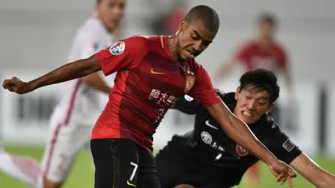 阿蘭梅開二度 恒大2-0上港總比分2-4落后